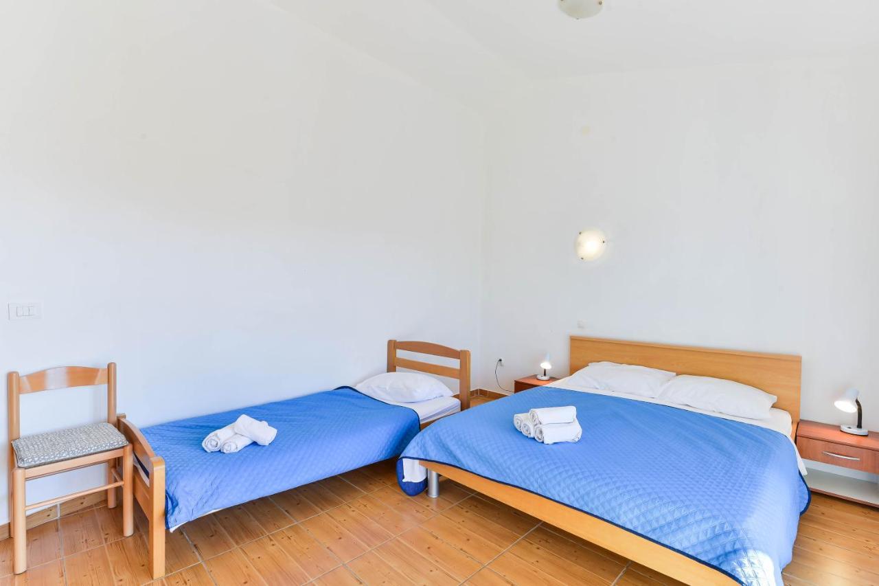 Apartments Adria Туран Екстериор снимка