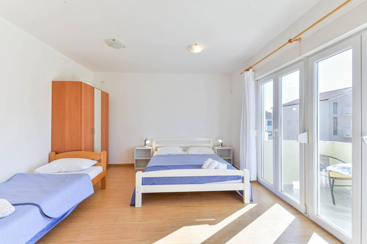 Apartments Adria Туран Екстериор снимка
