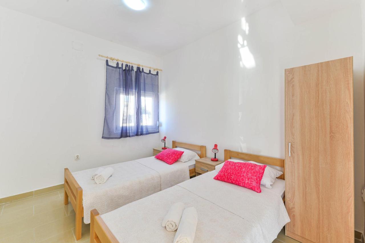 Apartments Adria Туран Екстериор снимка