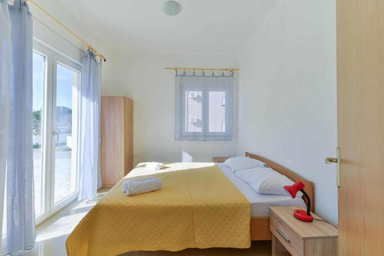 Apartments Adria Туран Екстериор снимка