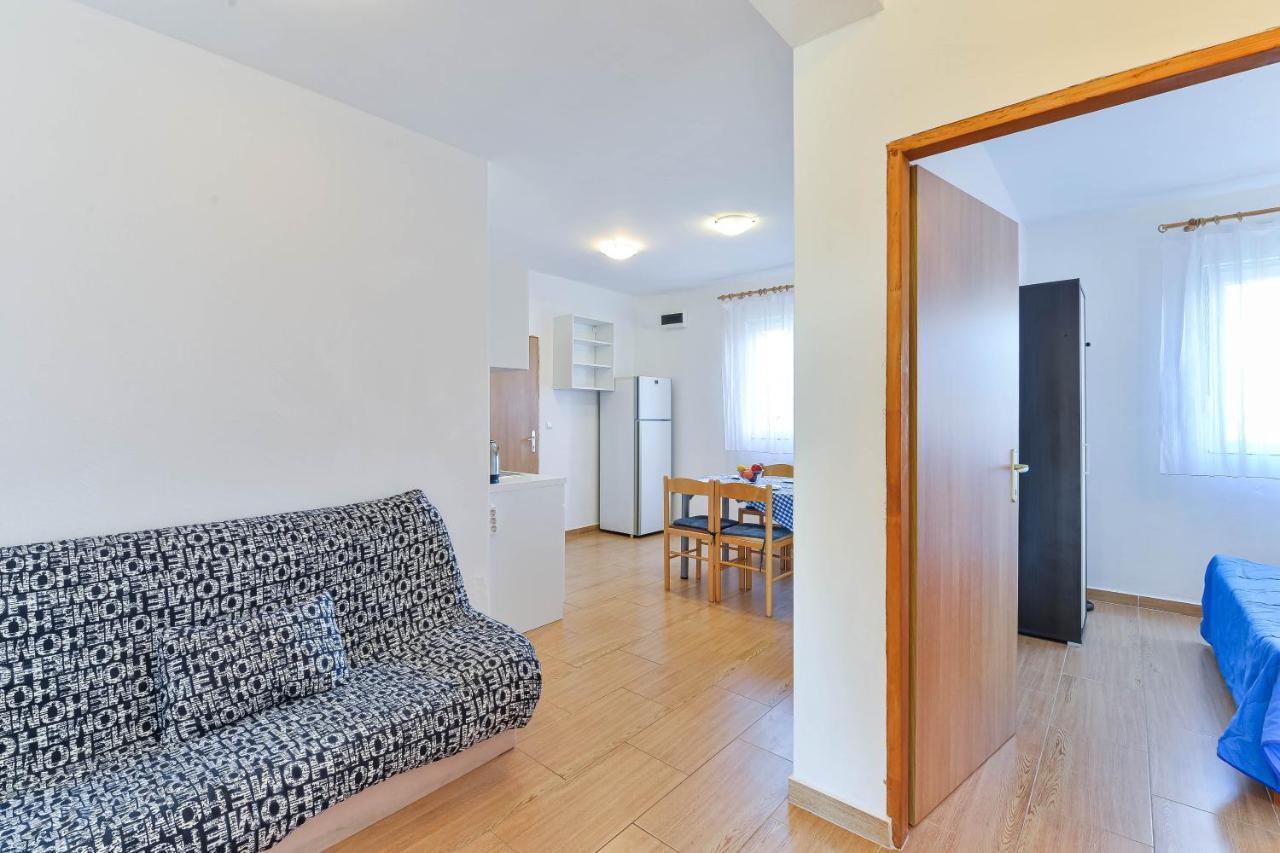 Apartments Adria Туран Екстериор снимка