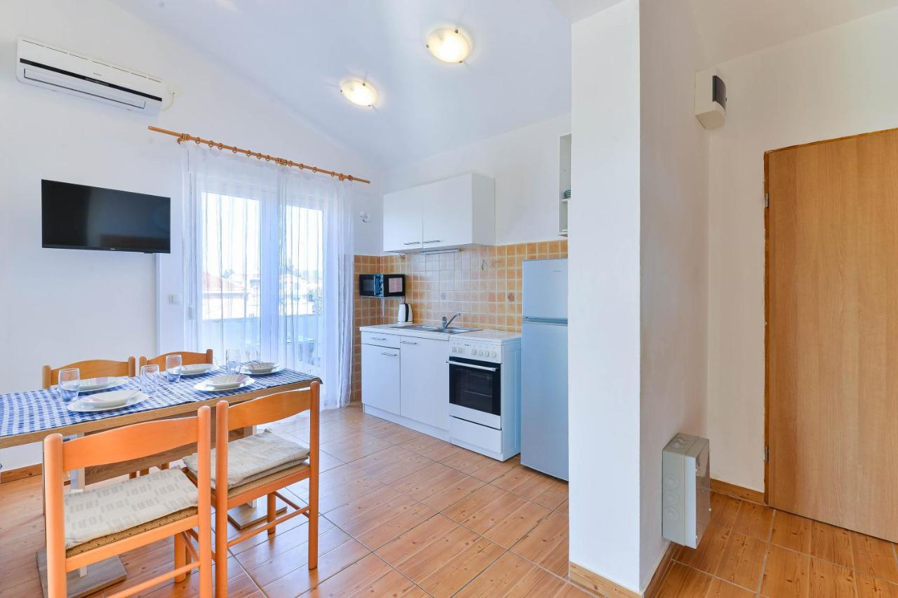 Apartments Adria Туран Екстериор снимка